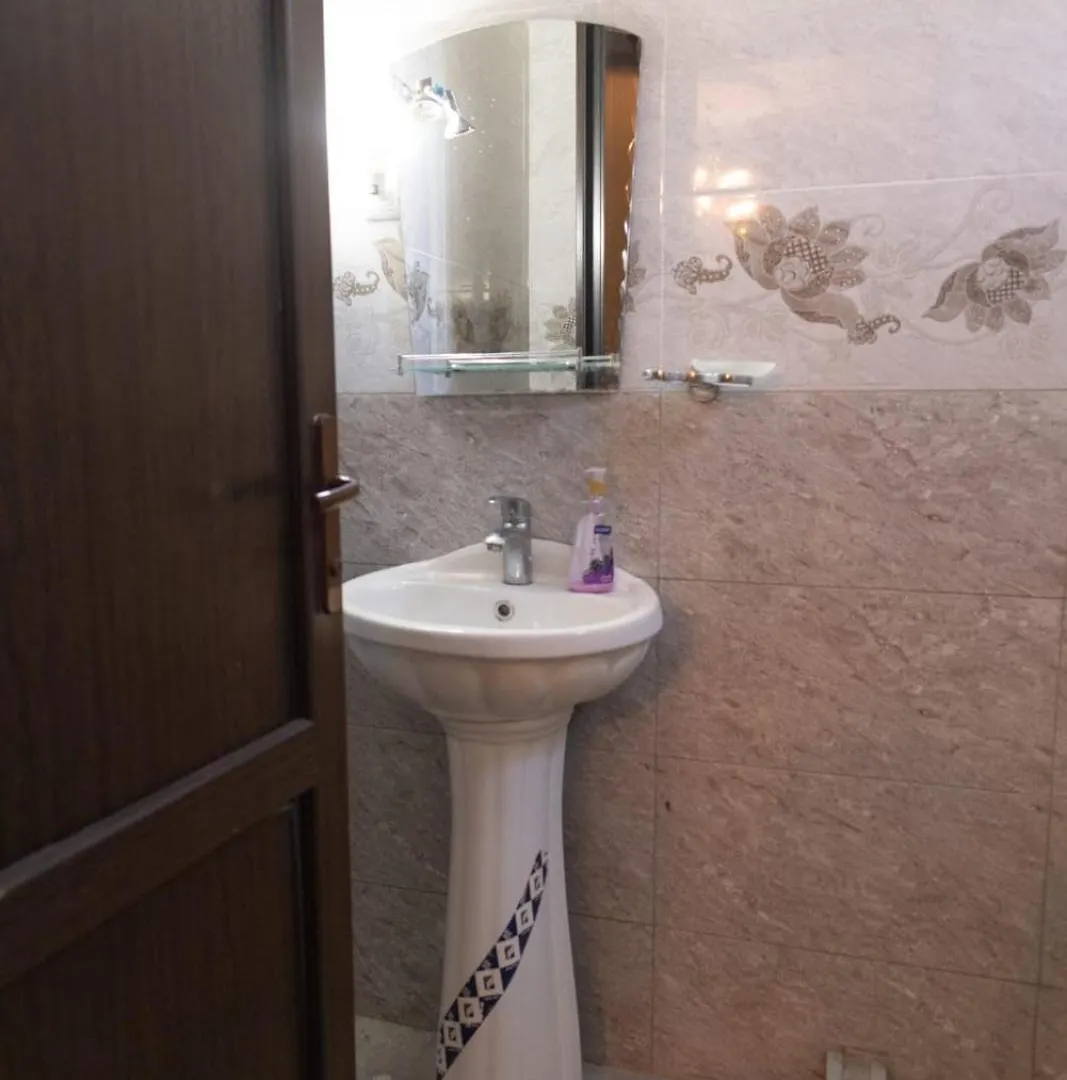 Wine House Hotel Tbilisi 0*,  Georgia